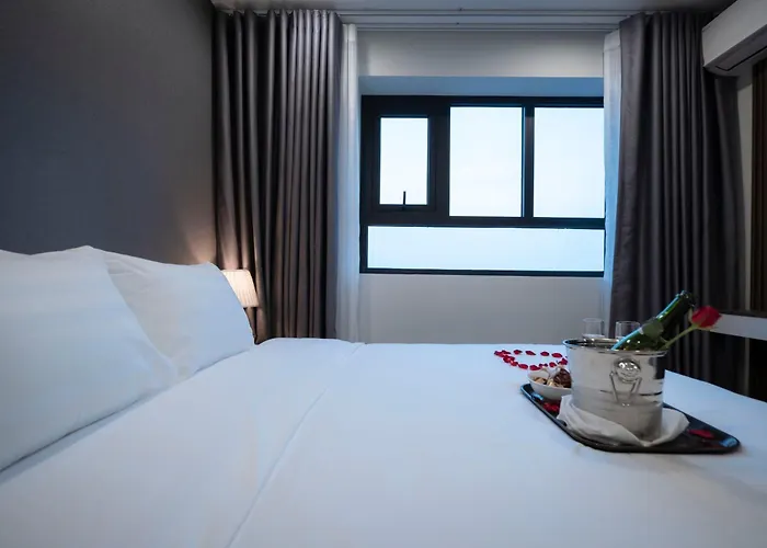 Bay View Aparthotel Ha Long
